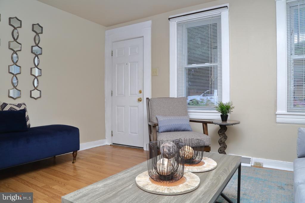 CHESTNUT HILL - Residential