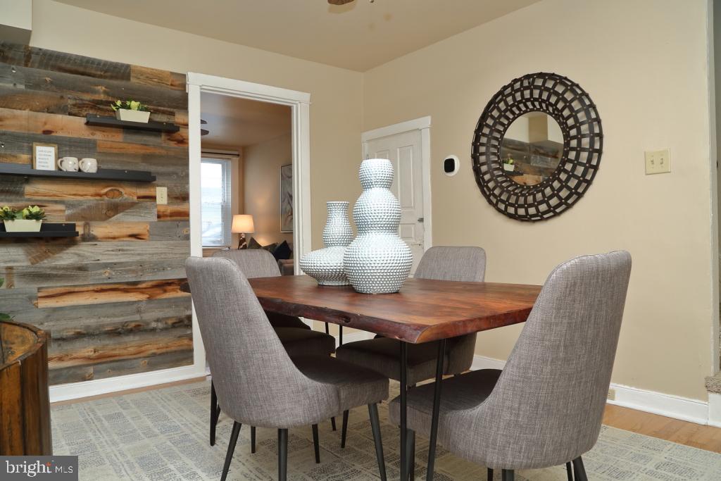 CHESTNUT HILL - Residential