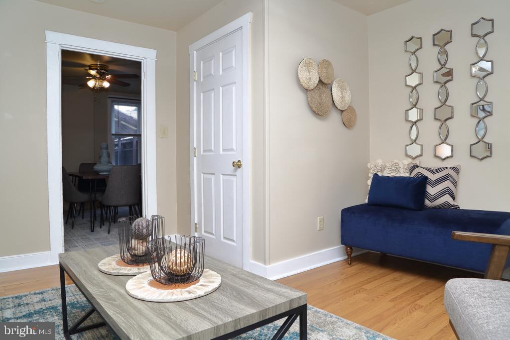 CHESTNUT HILL - Residential