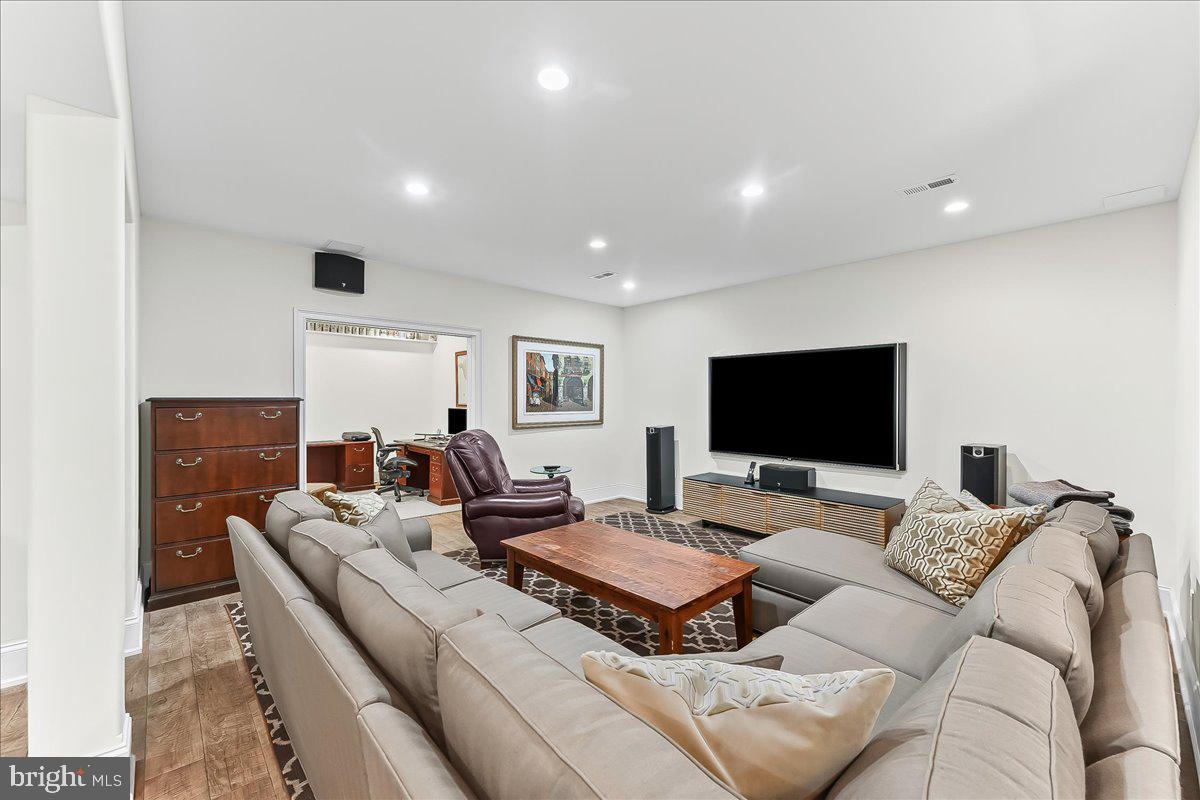 HAVERFORD RESERVE - Residential