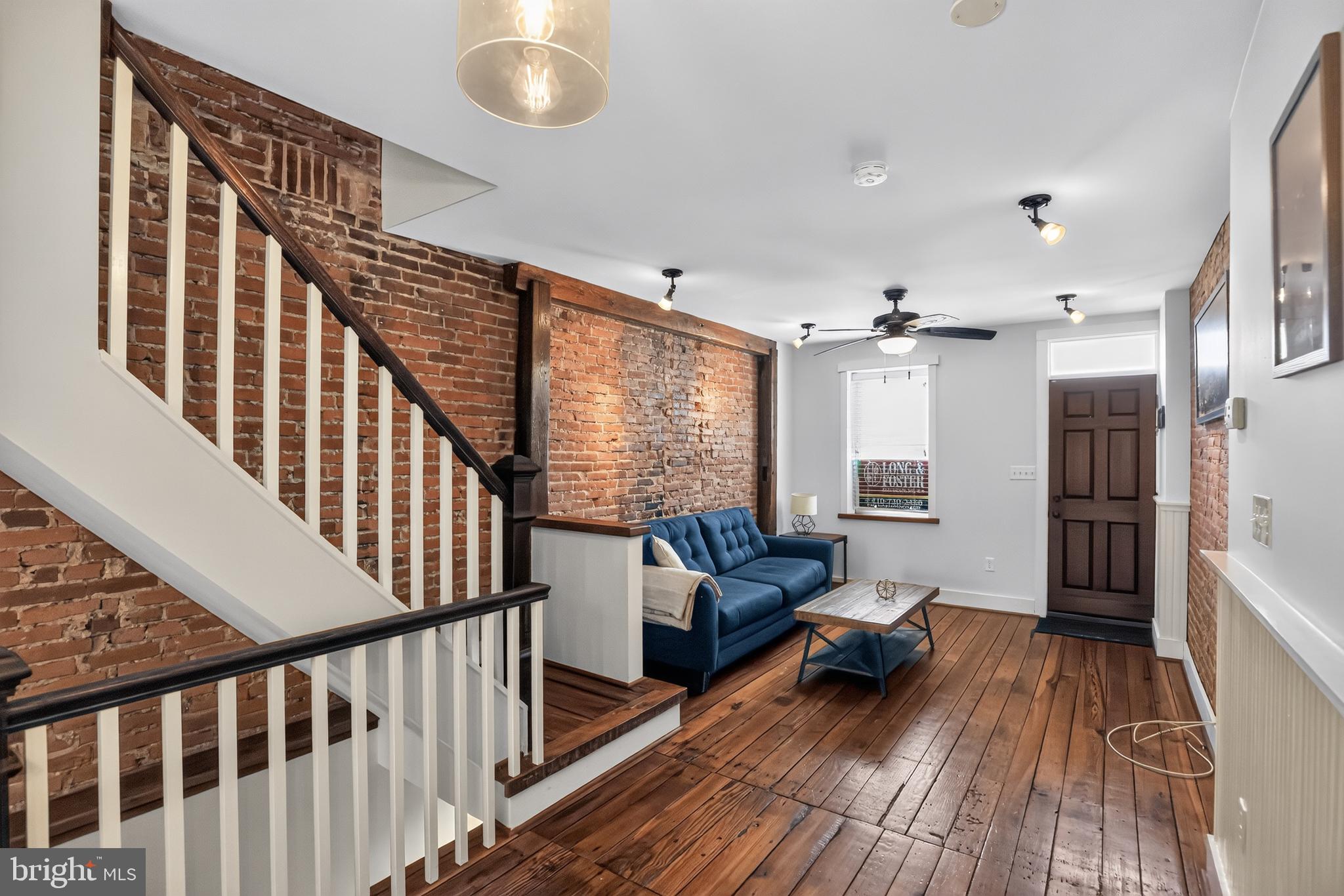 LOCUST POINT - Residential