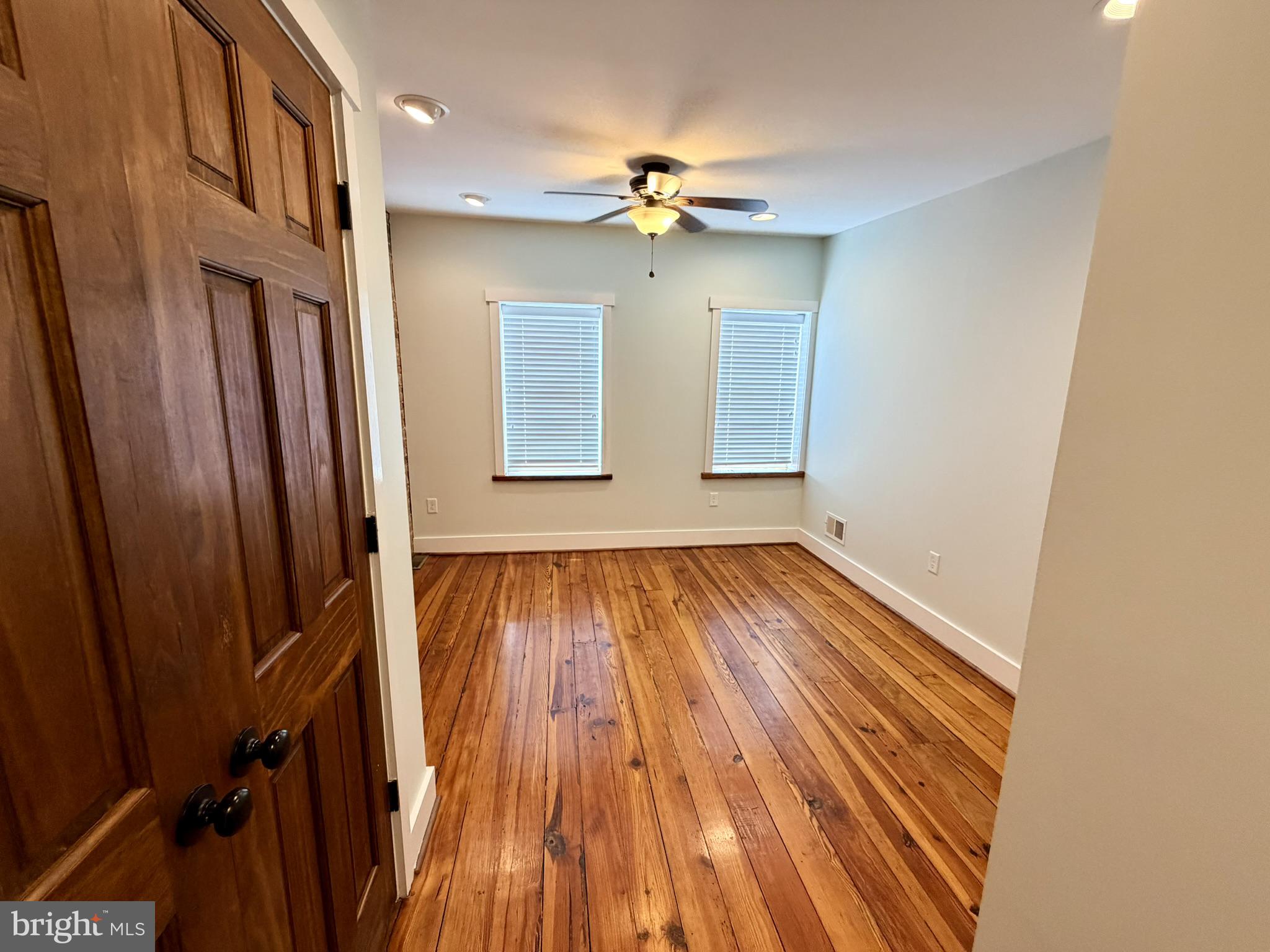 LOCUST POINT - Residential