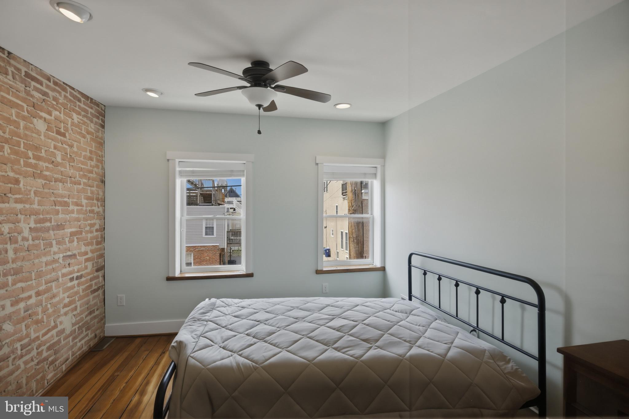 LOCUST POINT - Residential