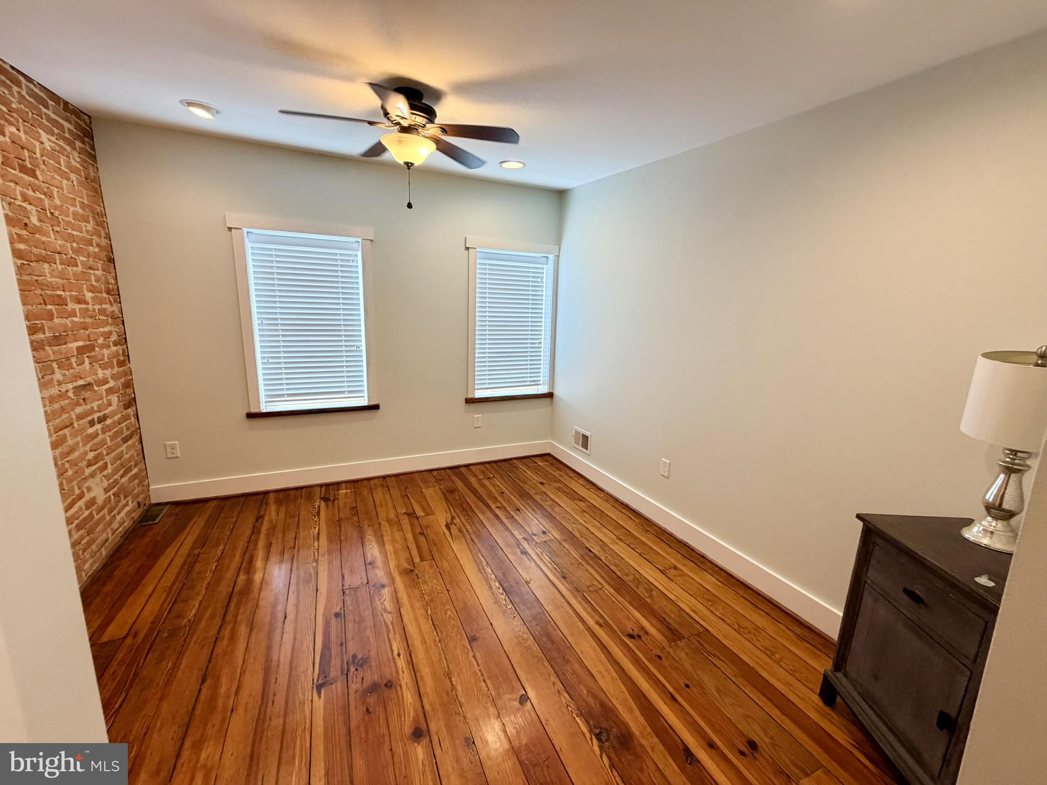 LOCUST POINT - Residential