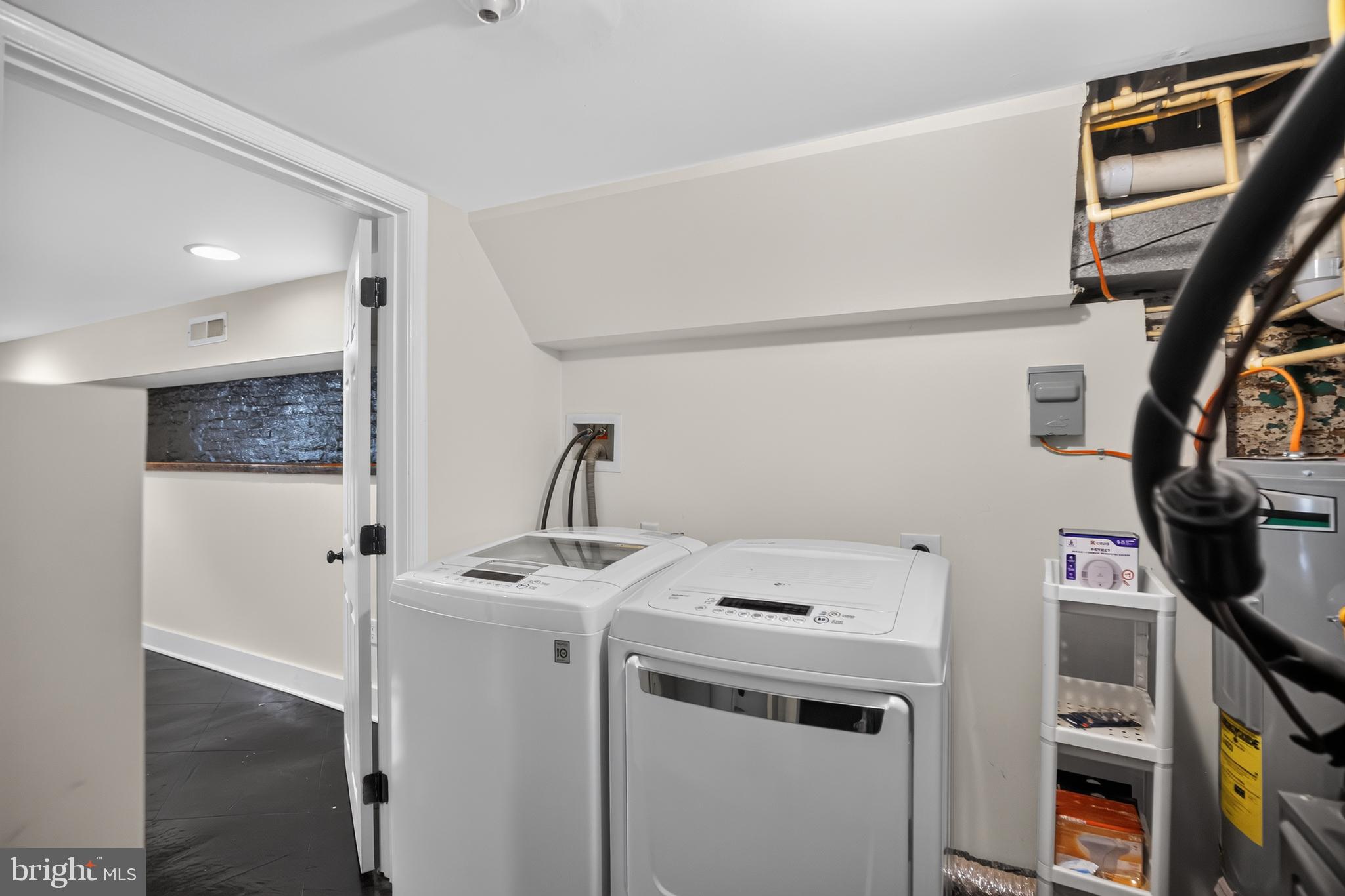 LOCUST POINT - Residential