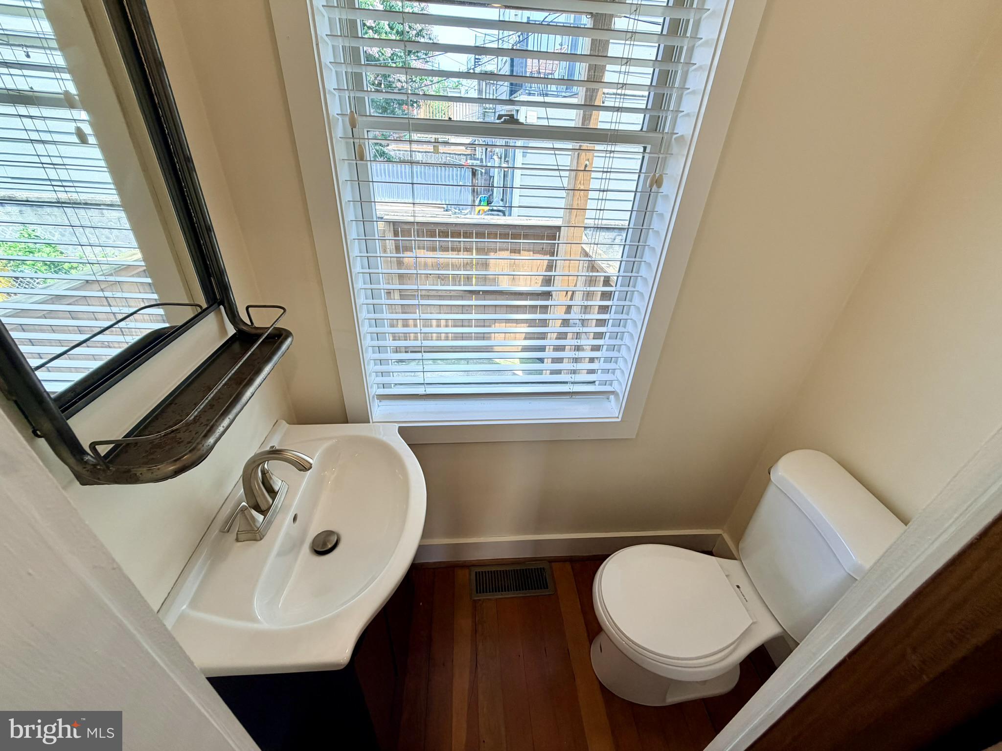 LOCUST POINT - Residential