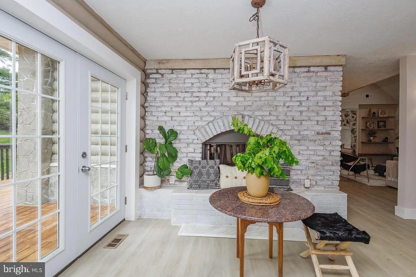 DAMASCUS OUTSIDE - Residential