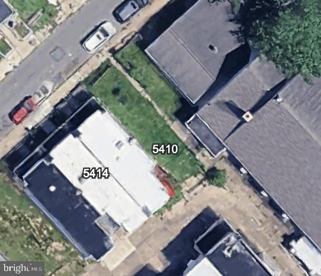 Attention investors and developers! This vacant lot in rapidly evolving Southwest Philadelphia offers a unique opportunity to get in early on an area with strong potential for growth and revitalization. With ongoing city investment and new construction projects popping up nearby, now is the time to secure a footprint in a neighborhood on the brink of transformation.