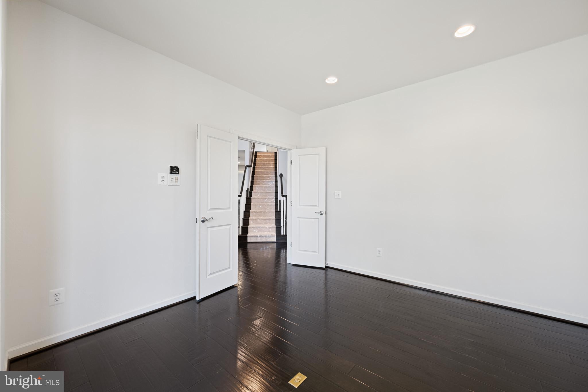 BRAMBLETON - Residential