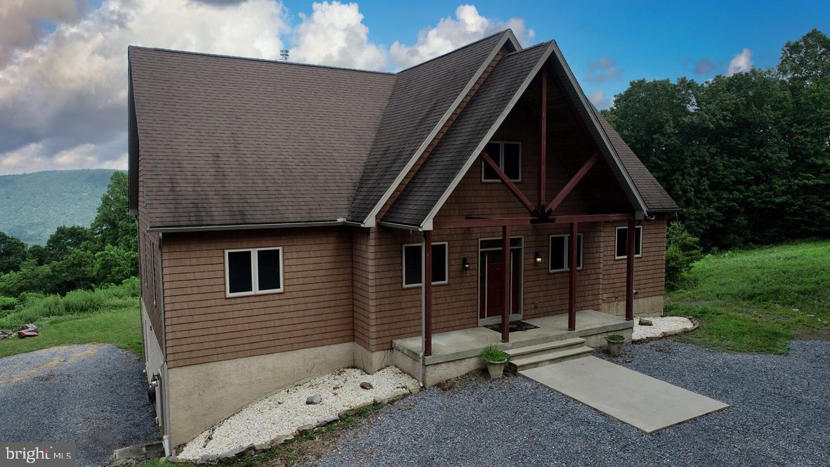 EAGLE'S ROOST - Residential