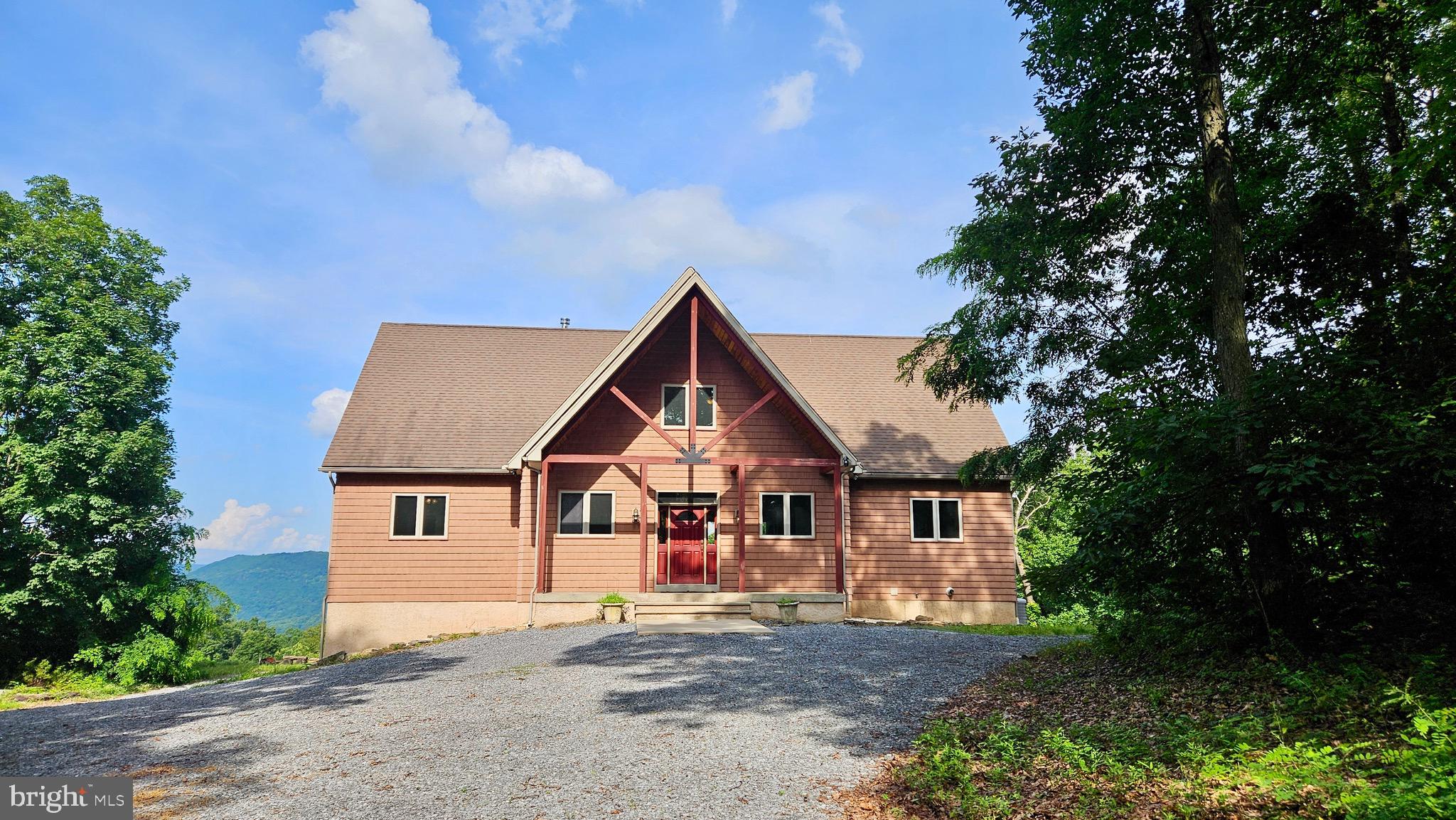 EAGLE'S ROOST - Residential