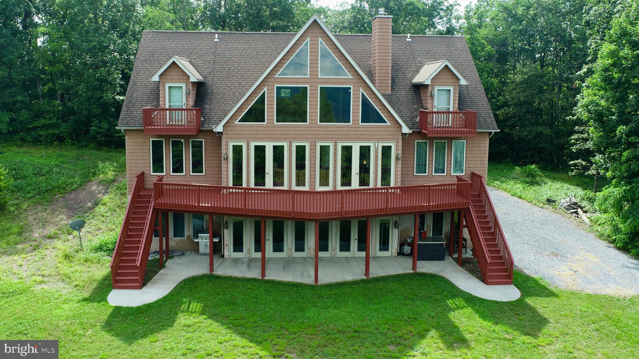 EAGLE'S ROOST - Residential