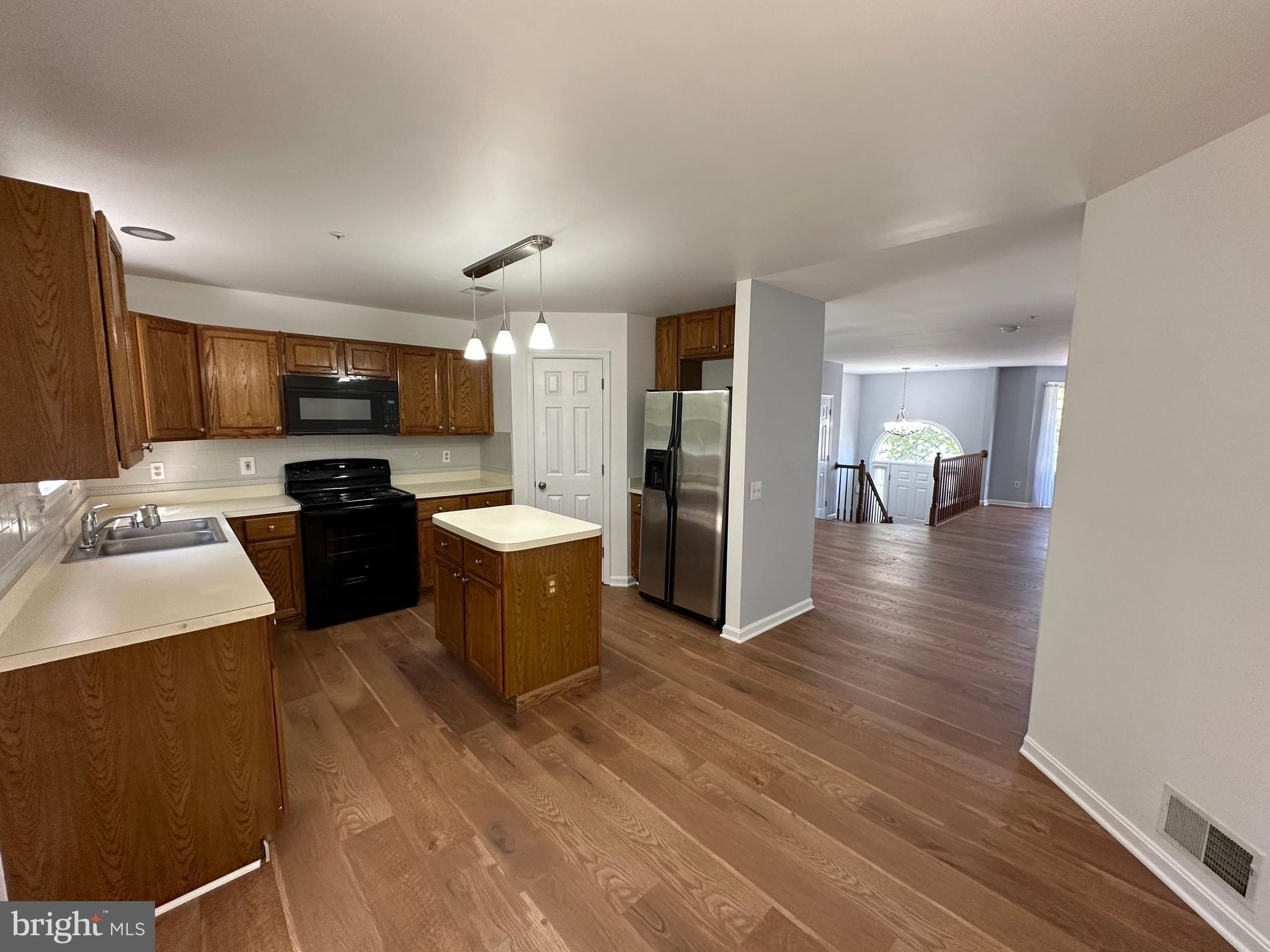 SEVEN OAKS - Residential Lease