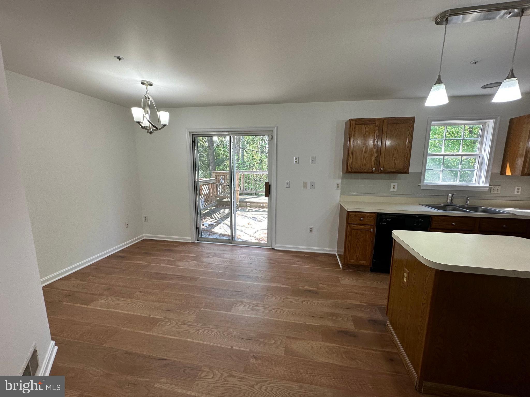 SEVEN OAKS - Residential Lease