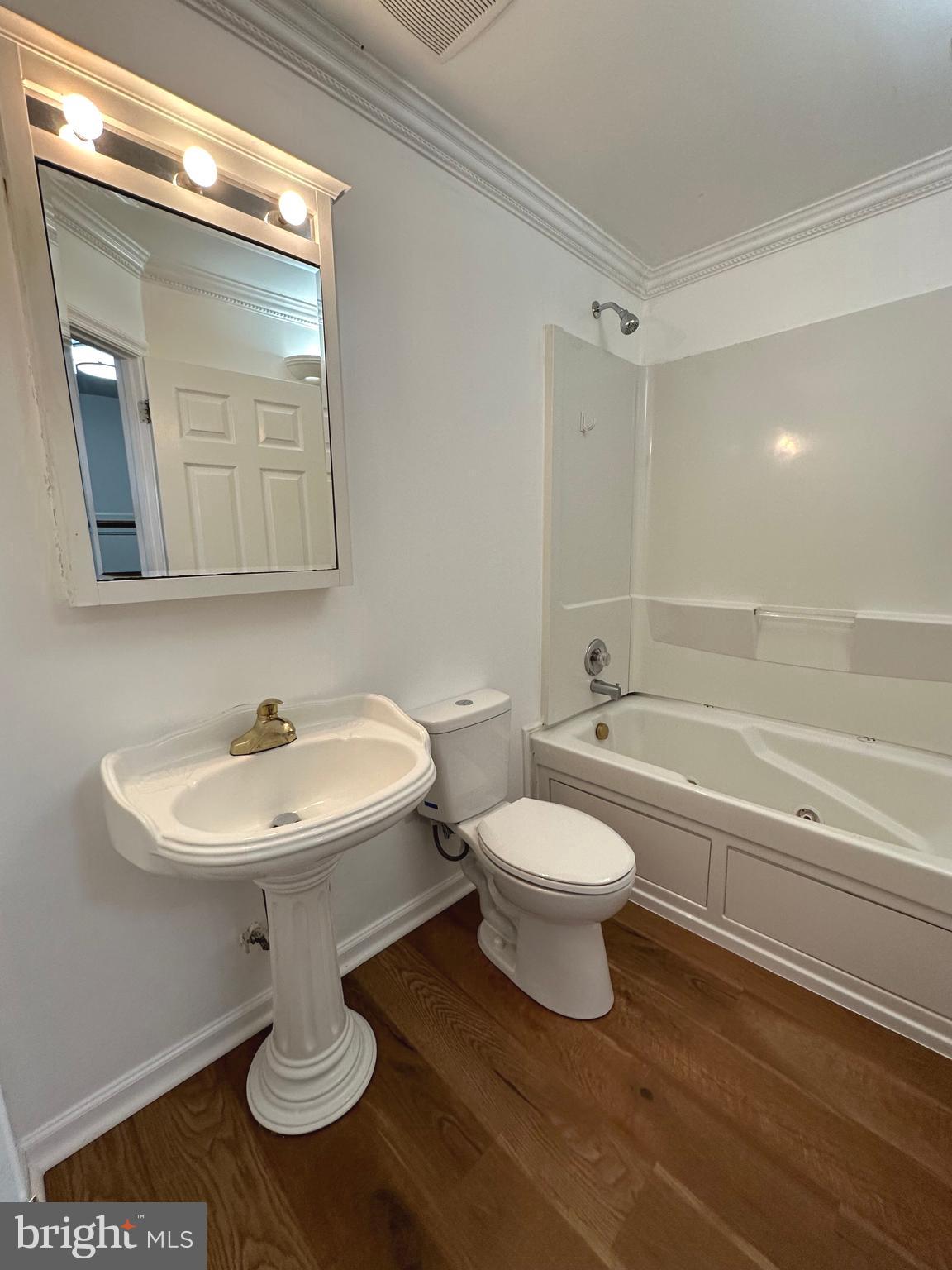 SEVEN OAKS - Residential Lease
