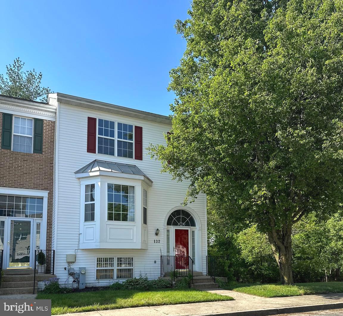 SEVEN OAKS - Residential Lease
