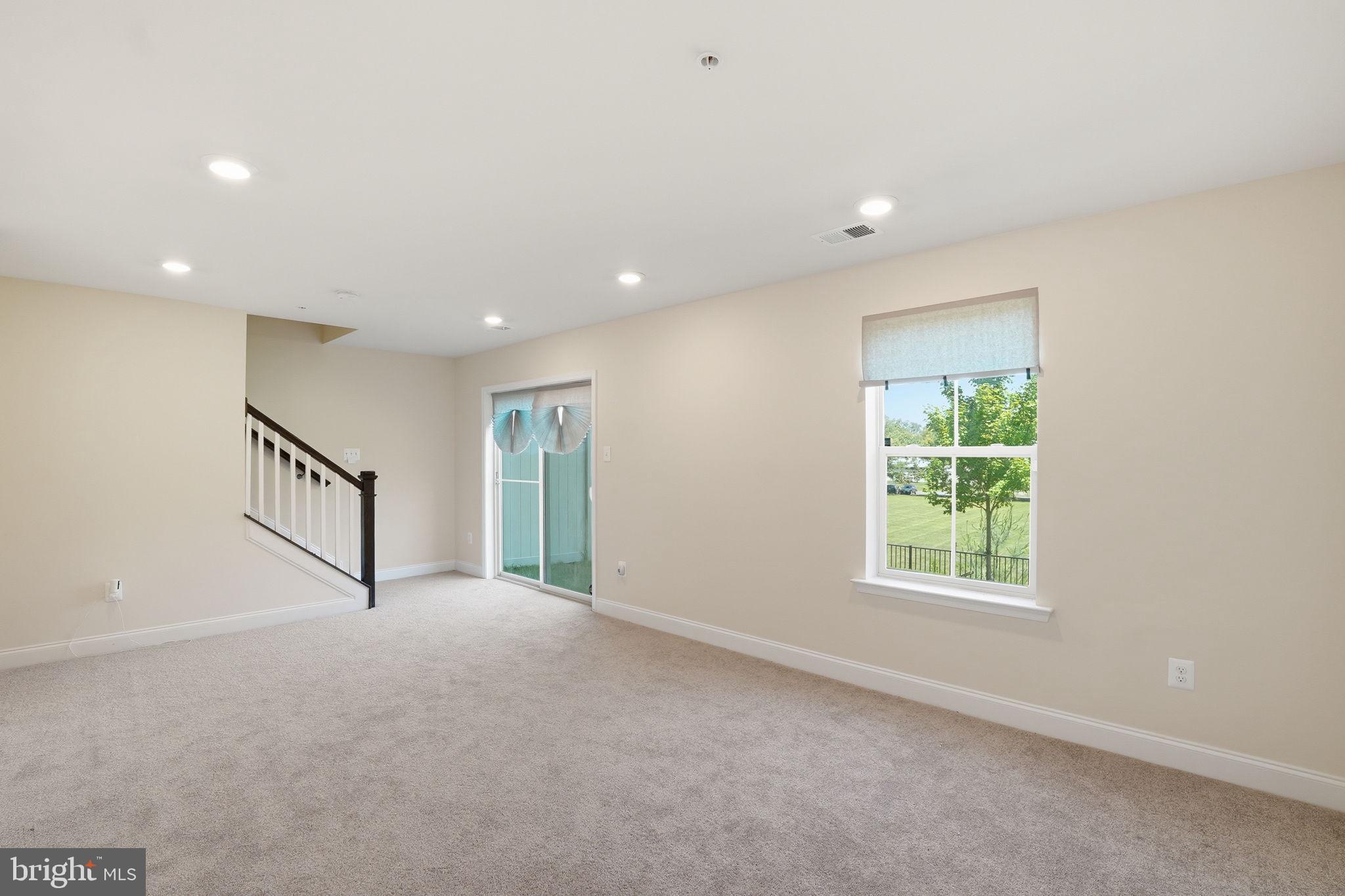 AMBER RIDGE - Residential