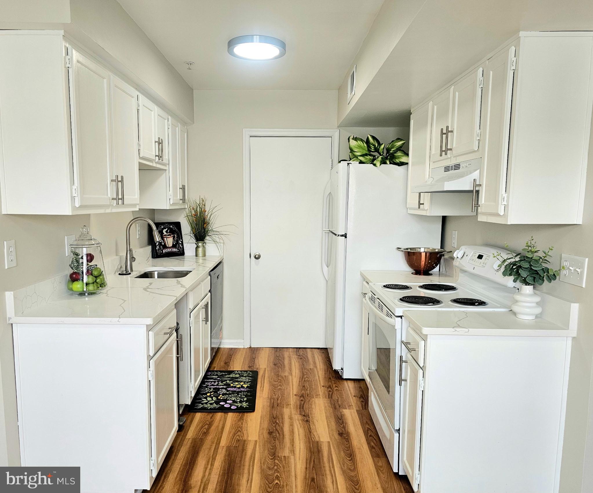 LONGMEAD CROSSING - Residential