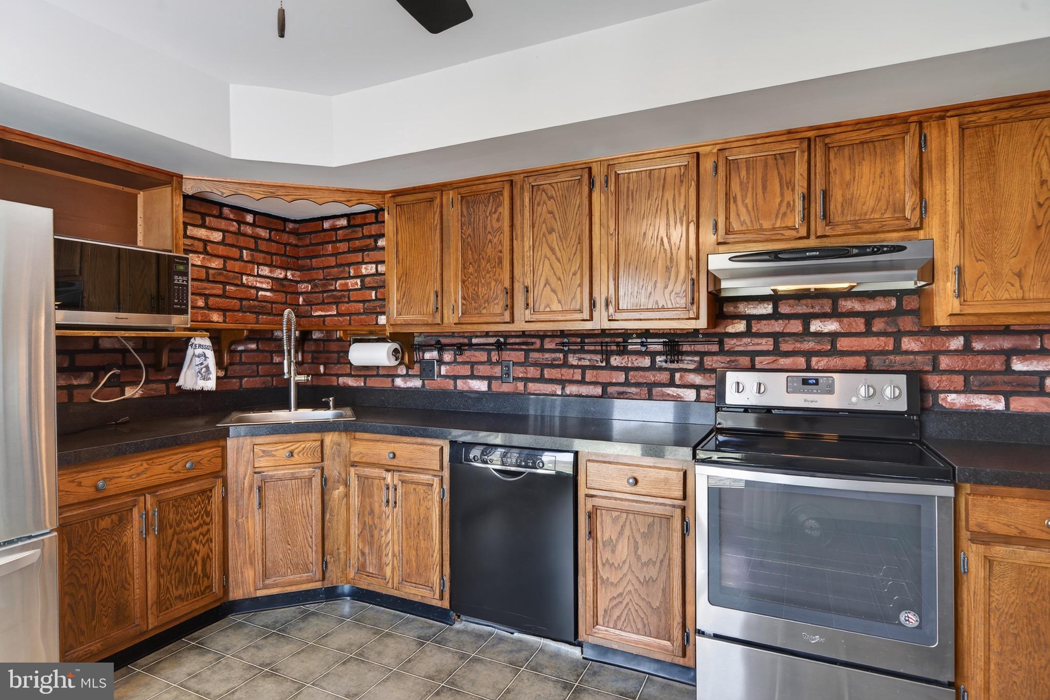 FAIR HILLS - Residential