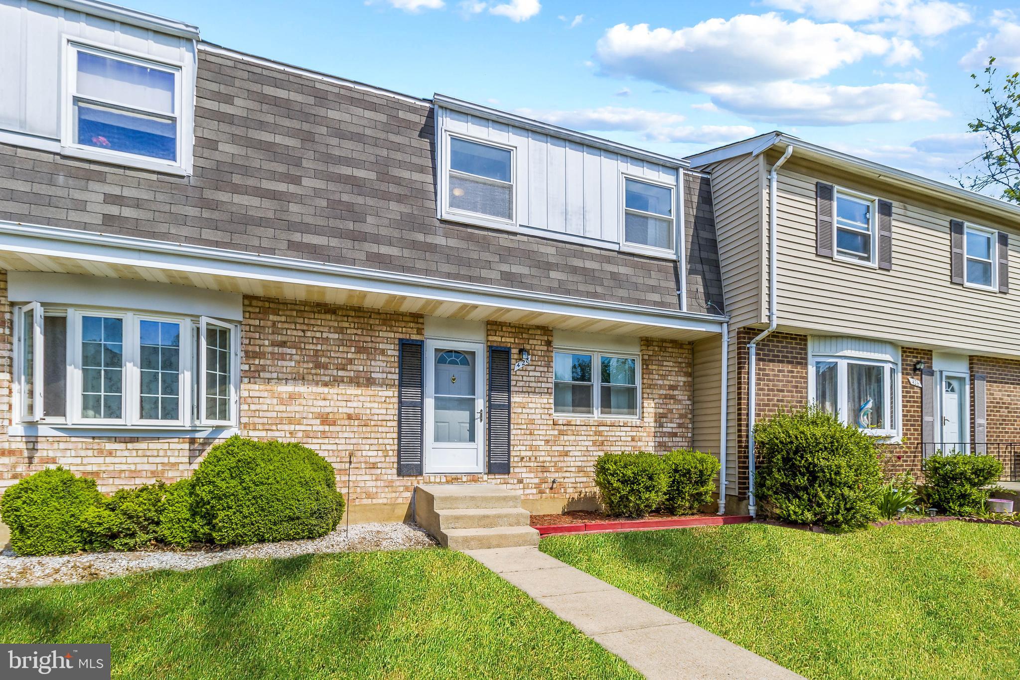 Welcome Home!  3 bedroom, 1 Full and 1/2 bath Elvaton townhome. This home offers new paint and carpet throughout.  Large living/dinning room combination and a large eat-in kitchen  updated kitchen.  Fully finished basement and fenced back yard with patio.  Perfect starter home or investment property.