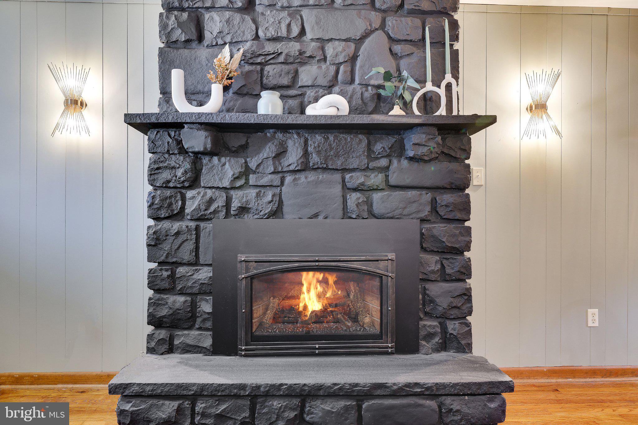SPLIT ROCK - Residential