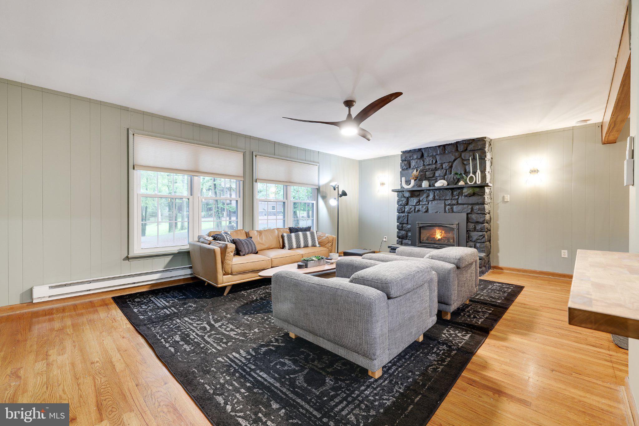 SPLIT ROCK - Residential