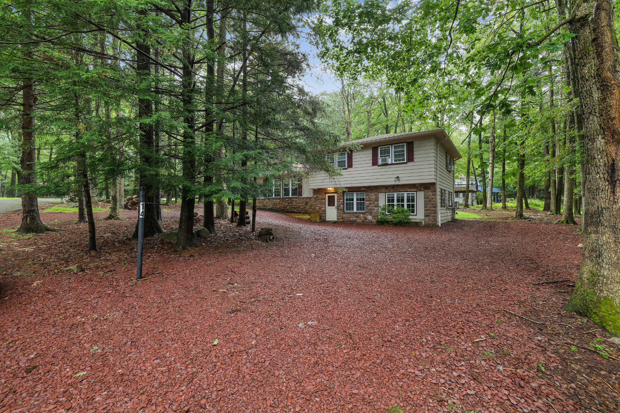SPLIT ROCK - Residential