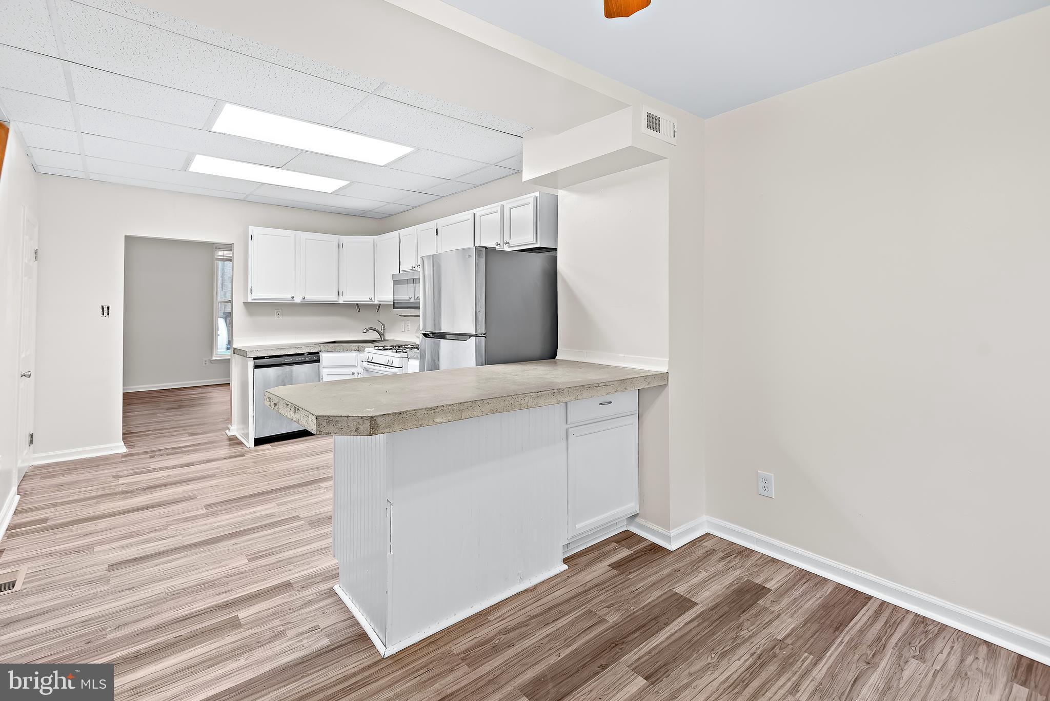 WASHINGTON VILLAGE - Residential