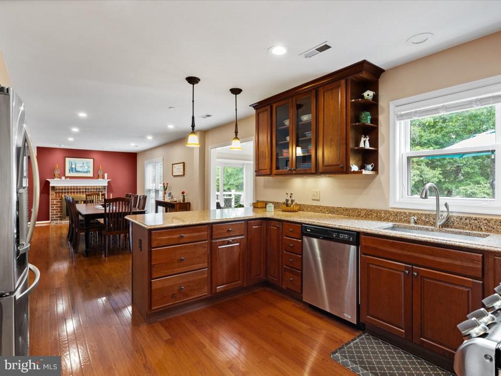 WAVERLY CROSSING - Residential