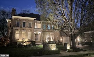 HUNTERS END - Residential