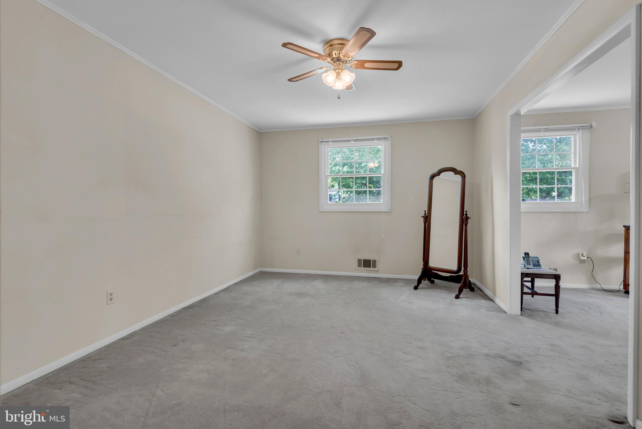 YORK MANOR - Residential
