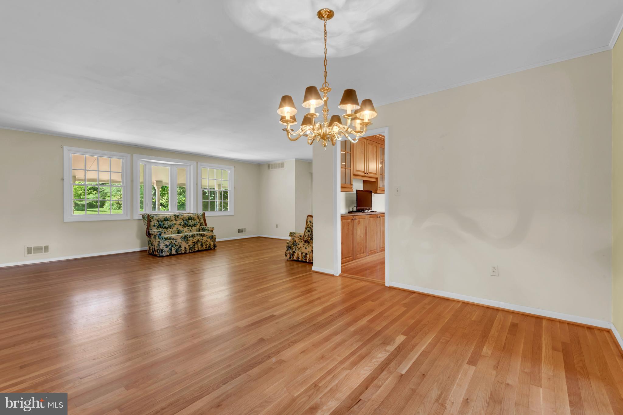 YORK MANOR - Residential