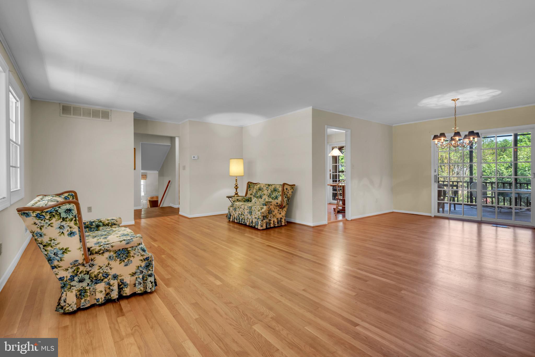 YORK MANOR - Residential