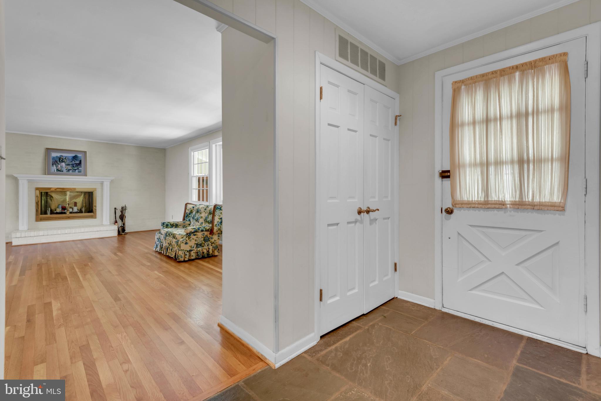YORK MANOR - Residential