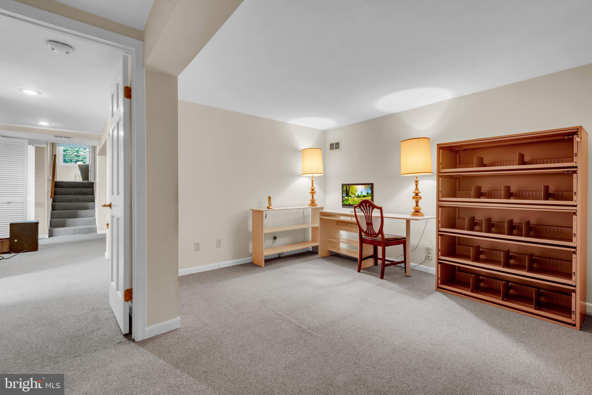 YORK MANOR - Residential