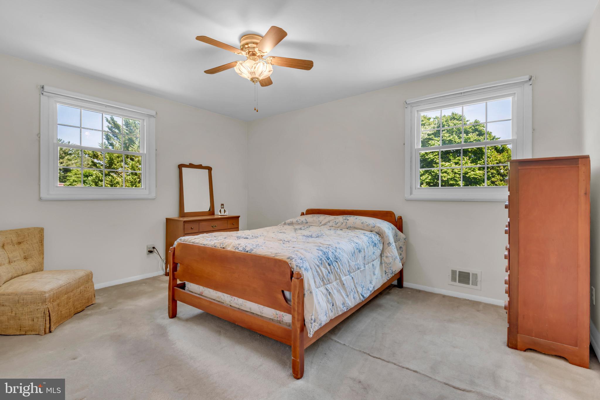 YORK MANOR - Residential