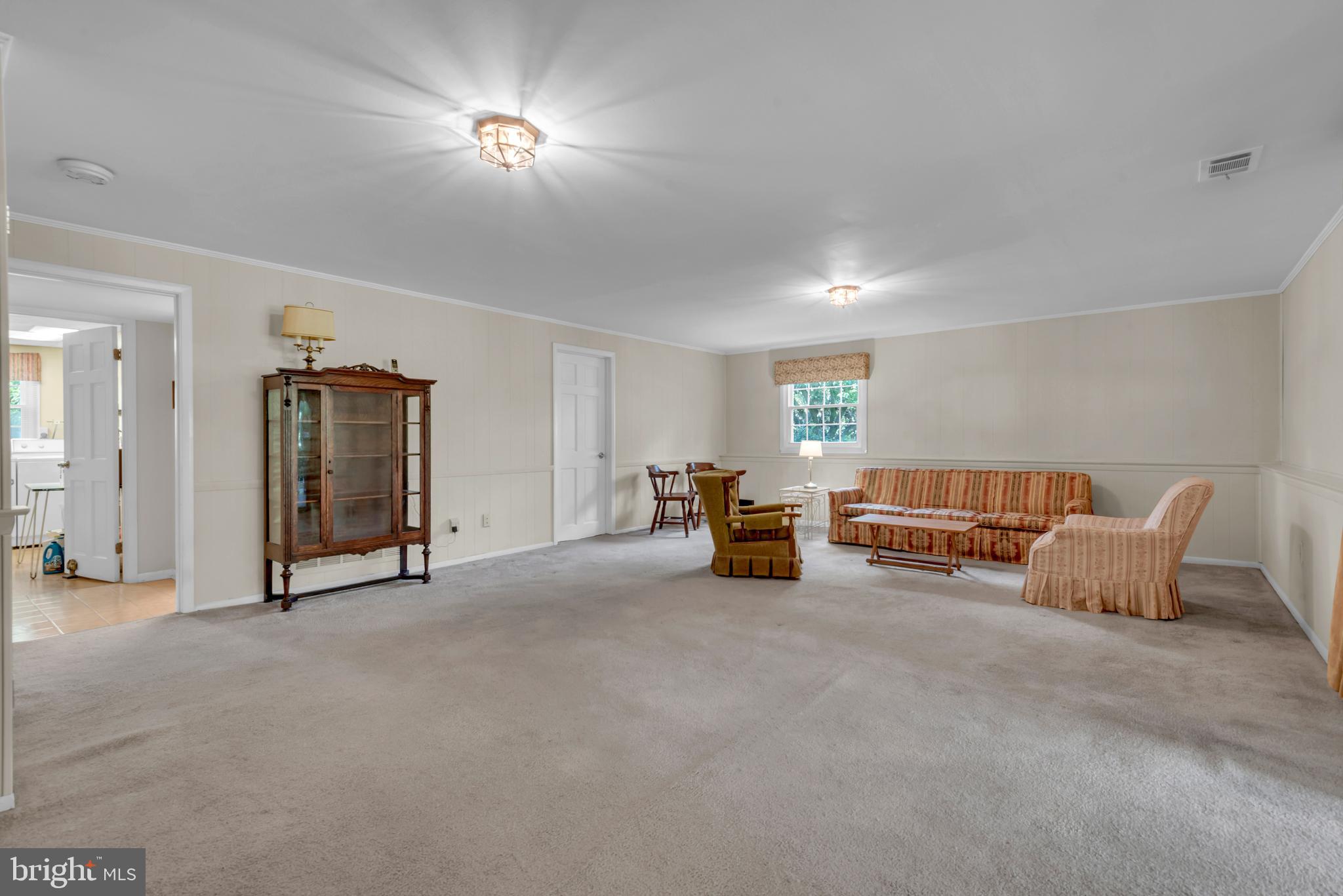 YORK MANOR - Residential
