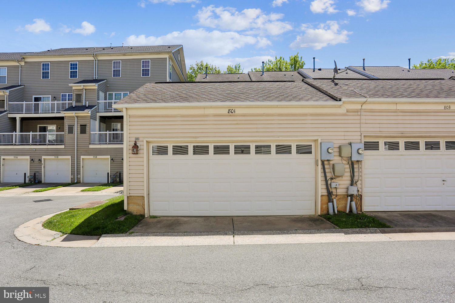 LAKELANDS - Residential