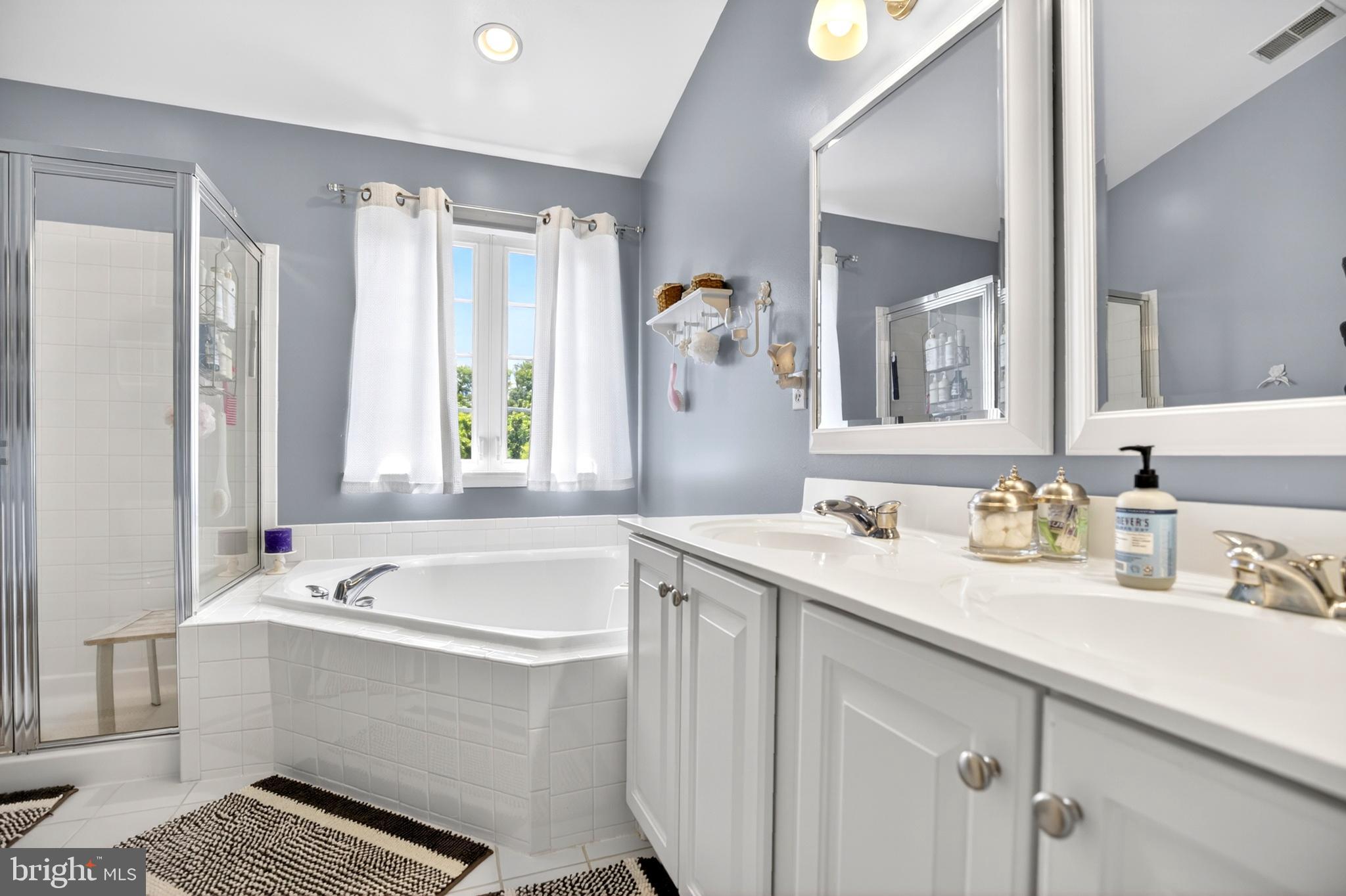 MEDFORD FARMS - Residential