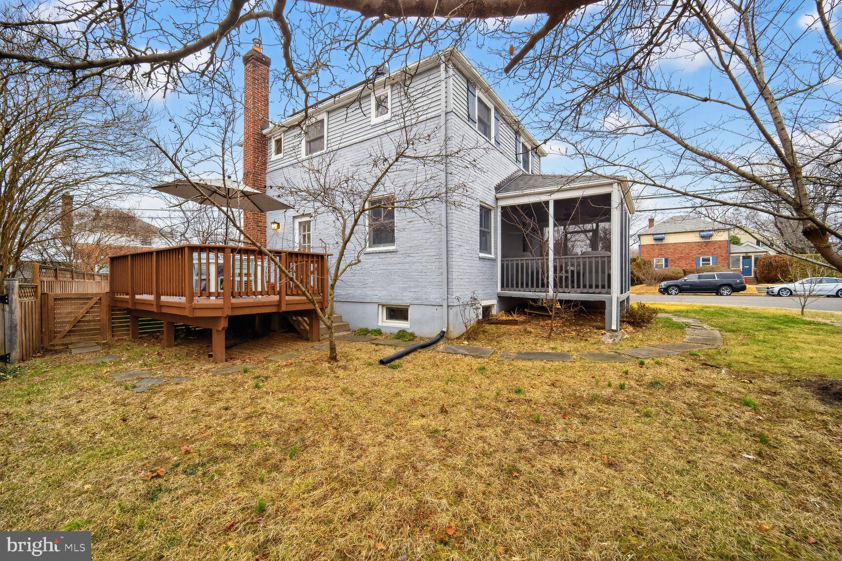ARLINGTON FOREST - Residential