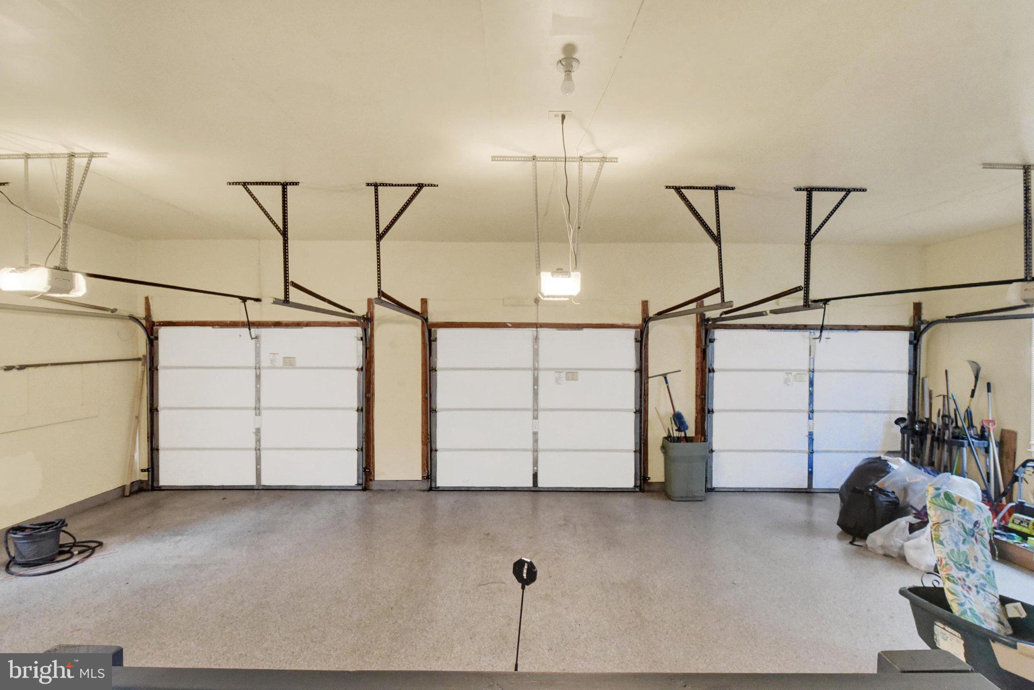 REDWOOD HILLS - Residential