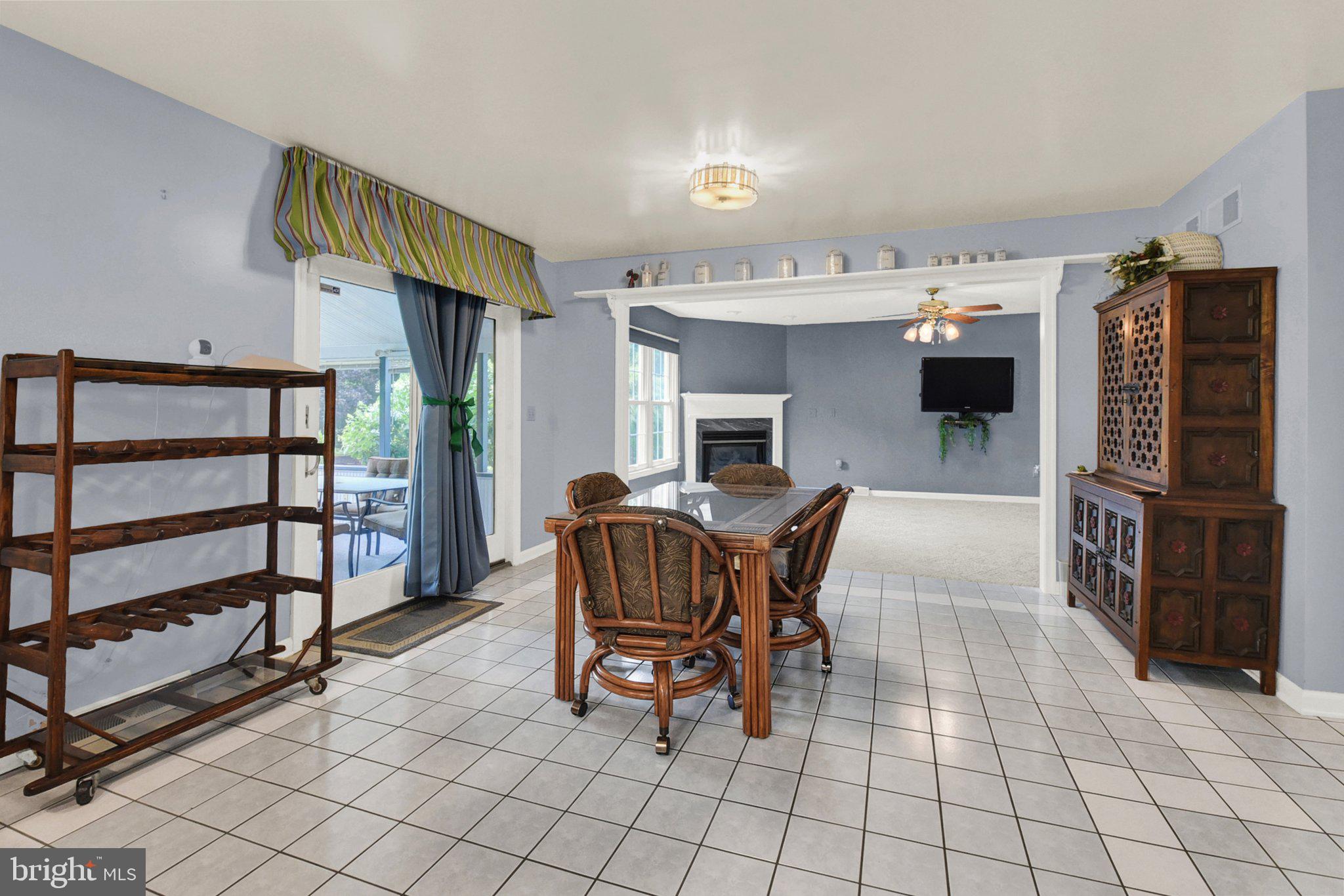 REDWOOD HILLS - Residential