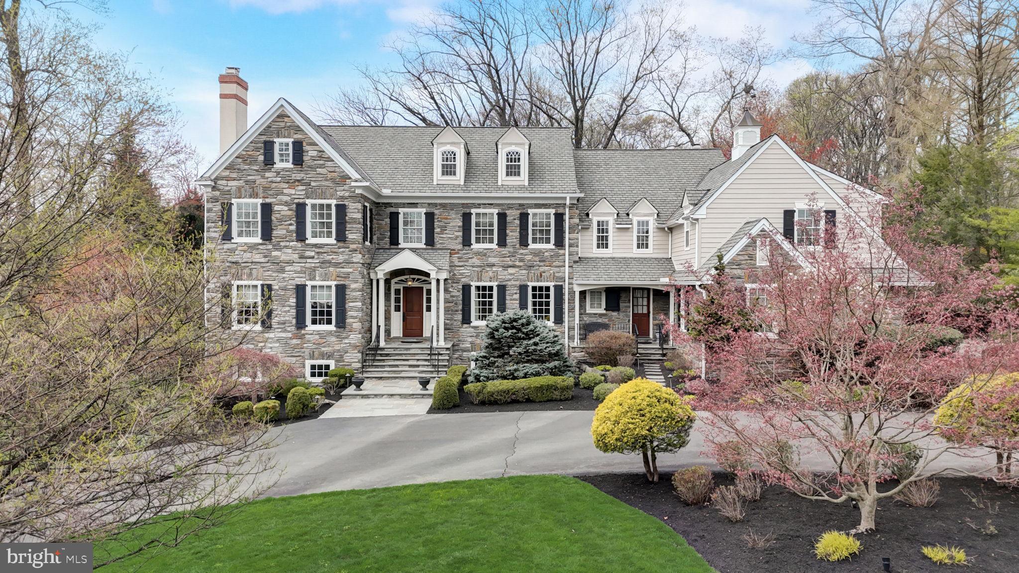 MEADOWBROOK - Residential