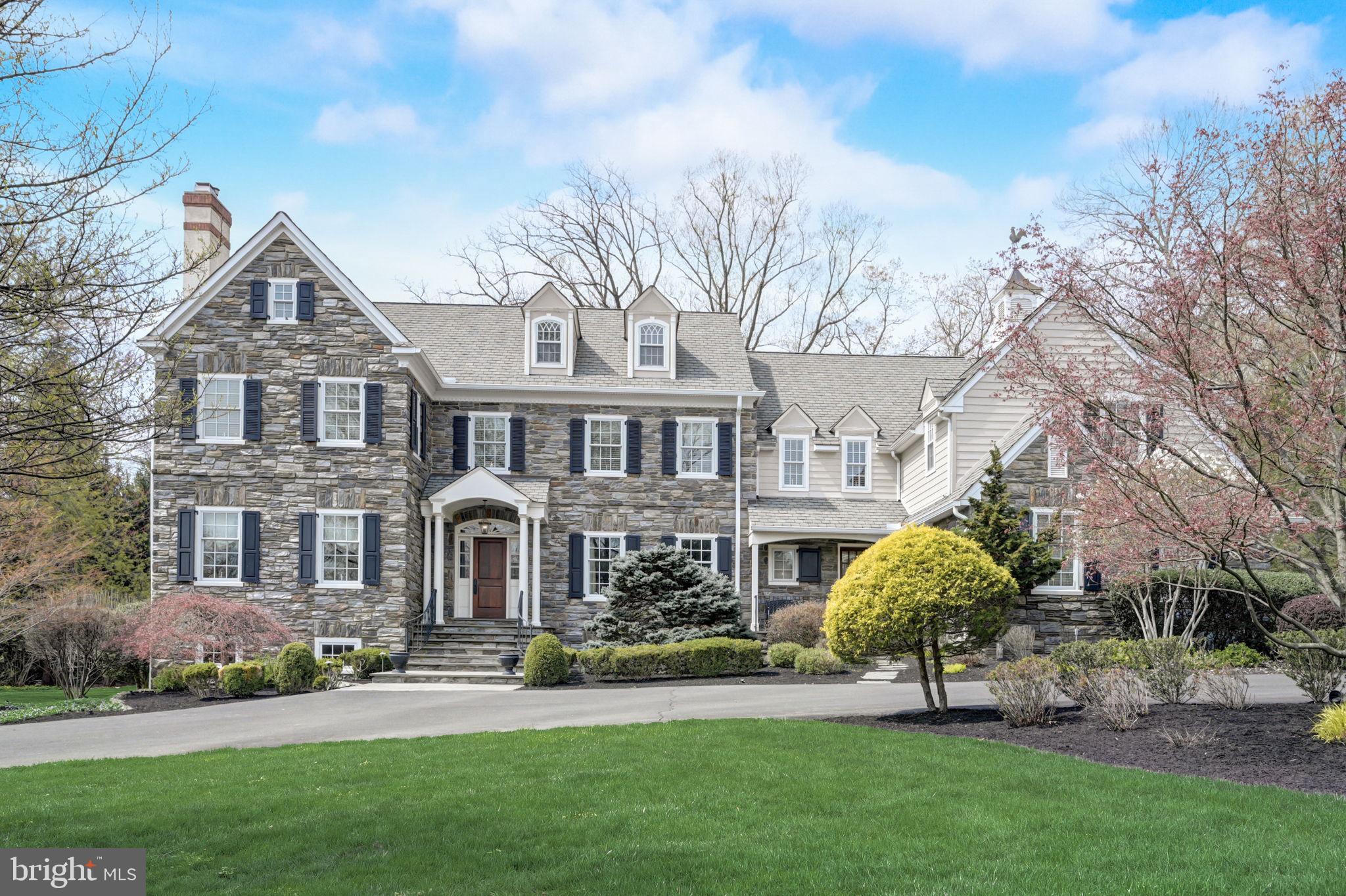 MEADOWBROOK - Residential