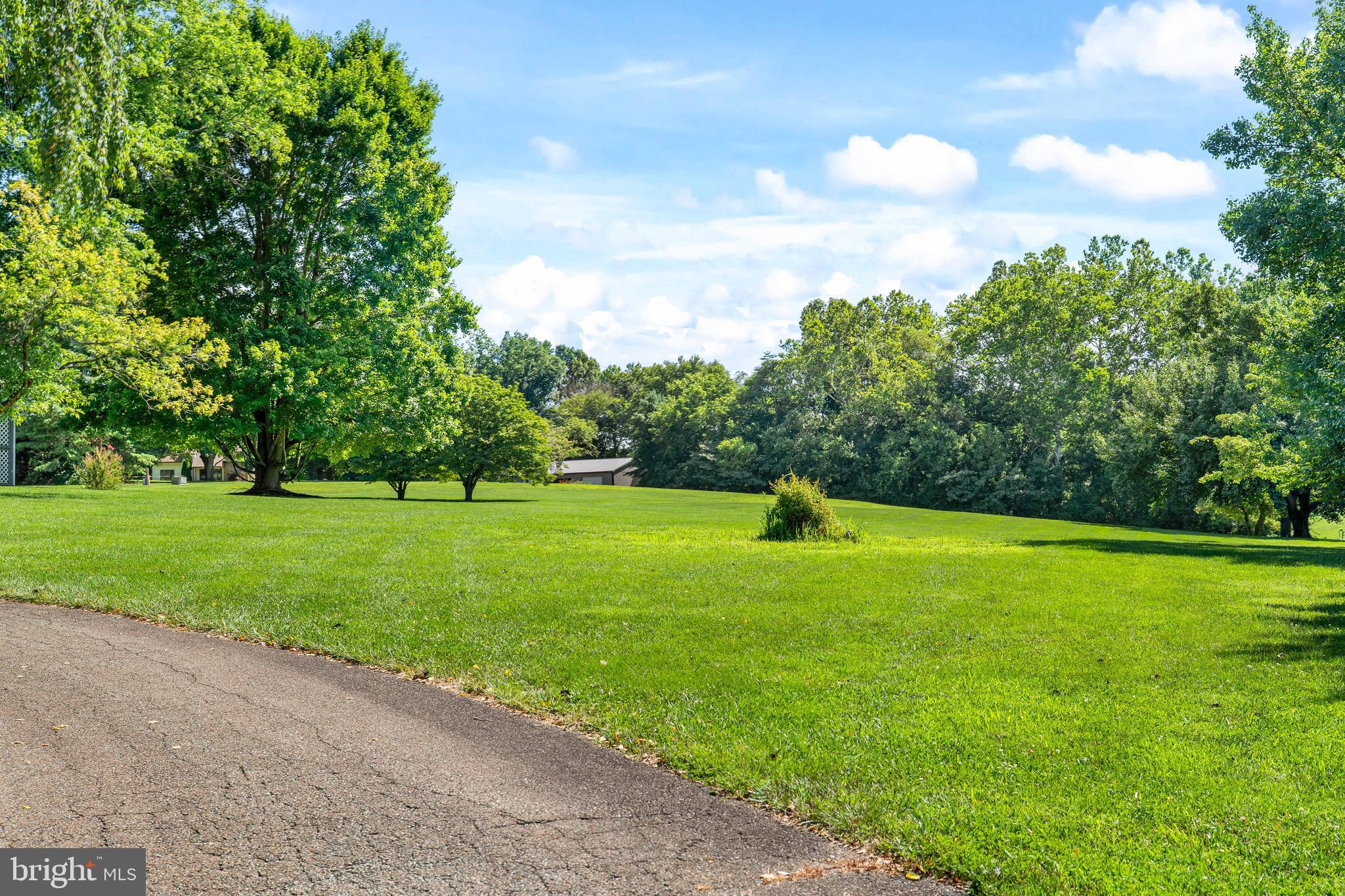 KORNFIELD COUNTRY - Residential