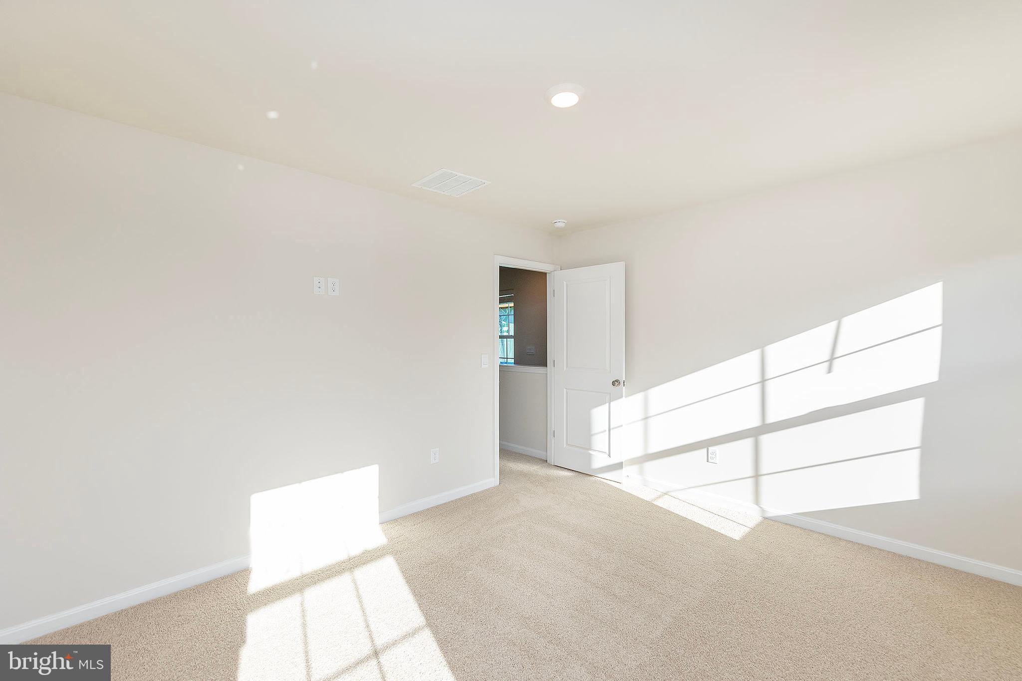 WEST WIND - Residential Lease