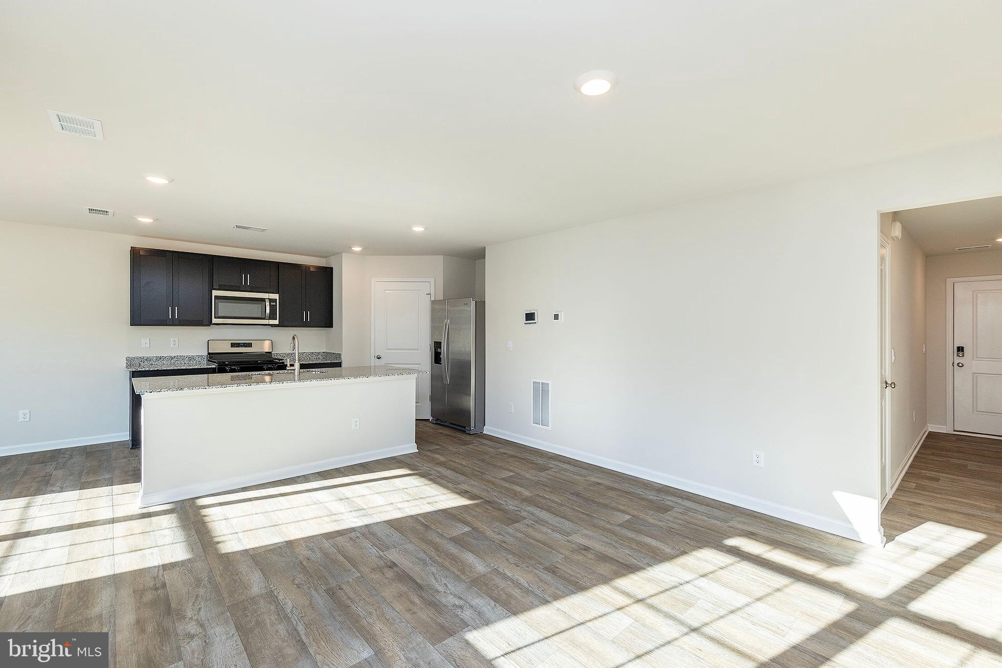 WEST WIND - Residential Lease