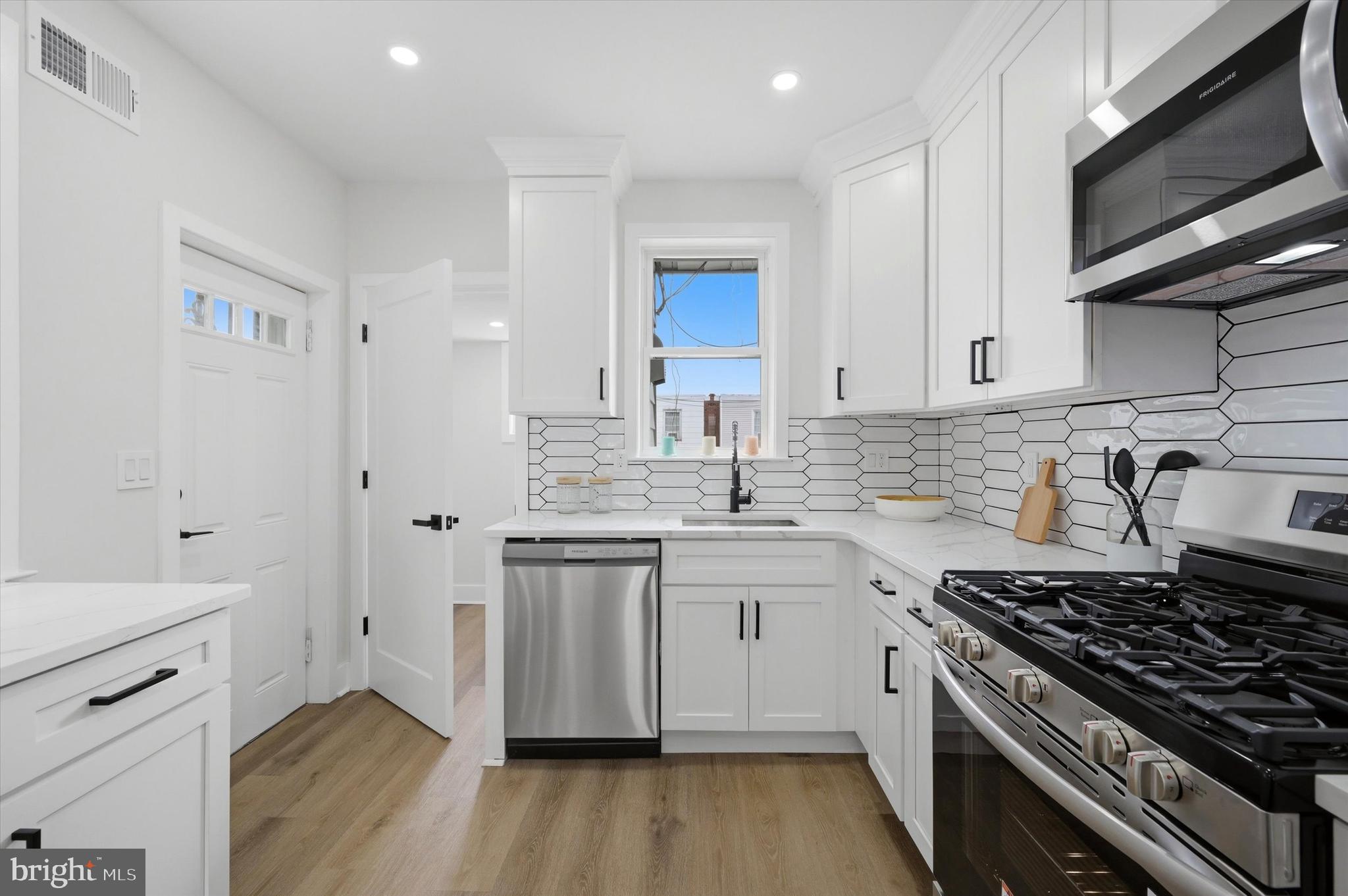 WEST OAK LANE - Residential