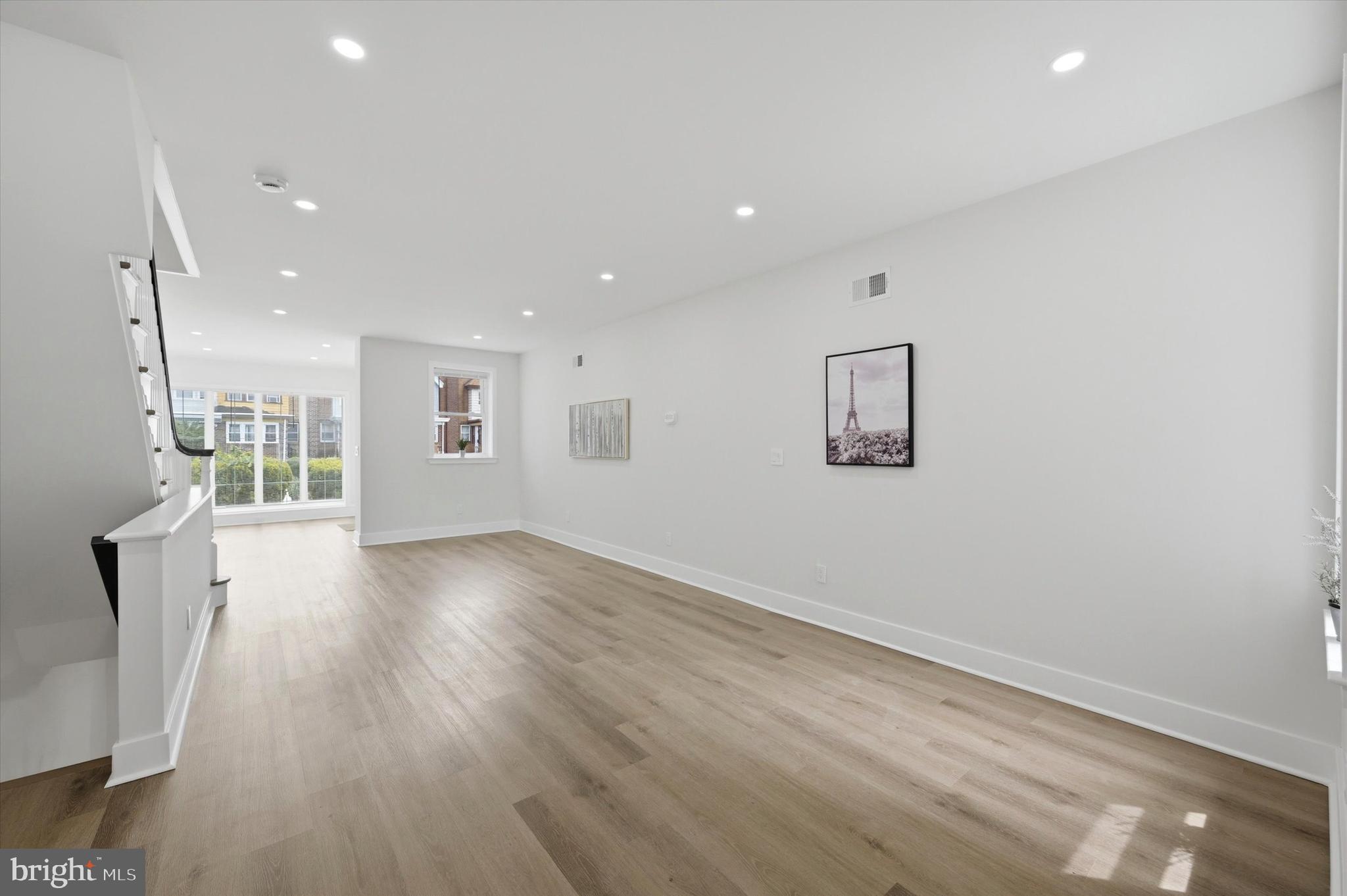 WEST OAK LANE - Residential