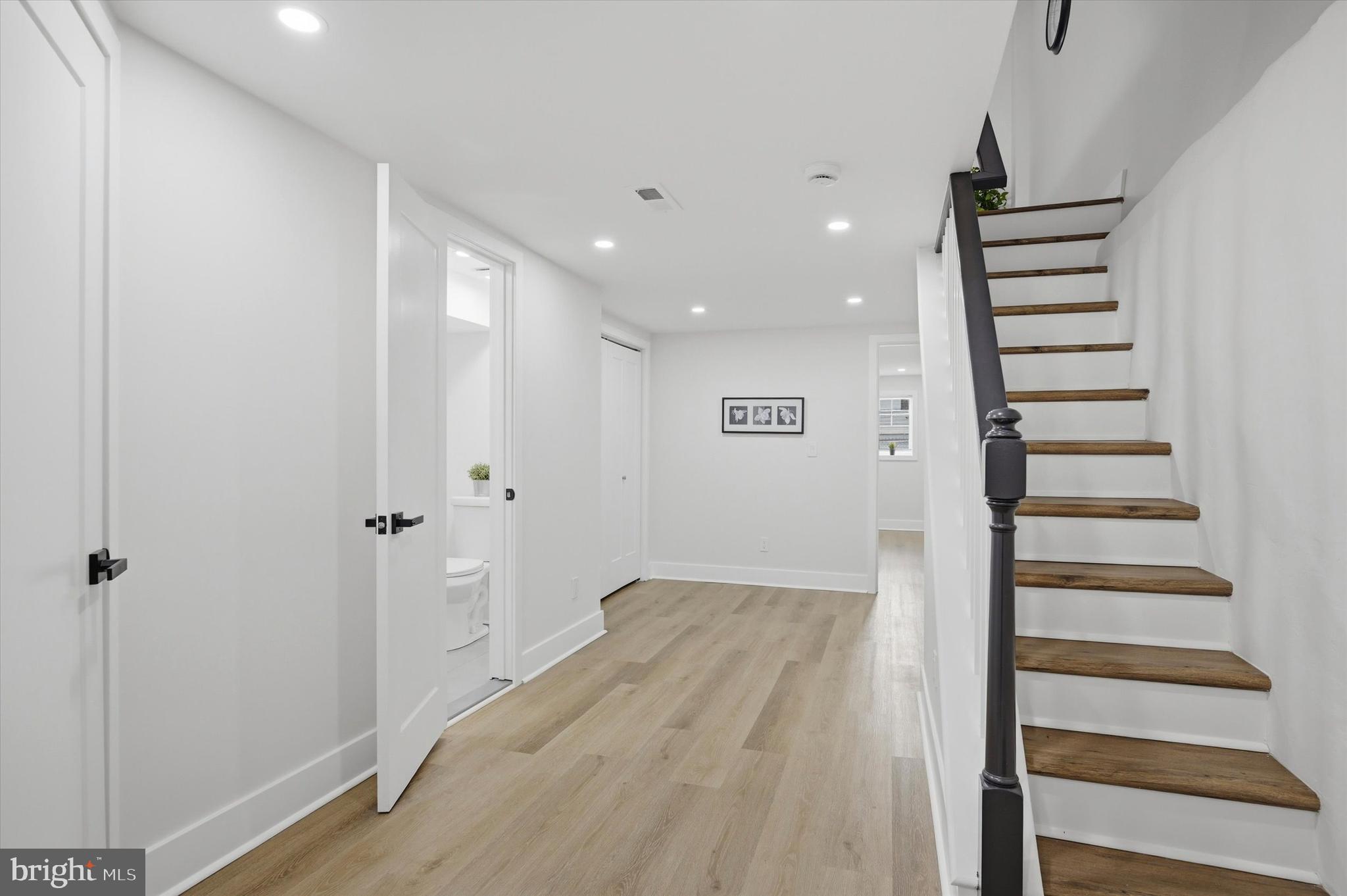 WEST OAK LANE - Residential